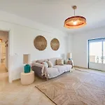 Vieira House With Sea View Apartment *