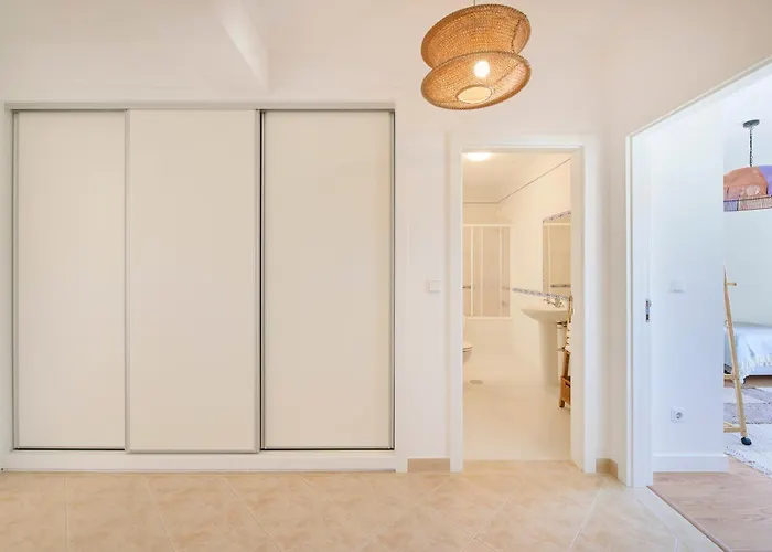 Vieira House With Sea View Apartman *