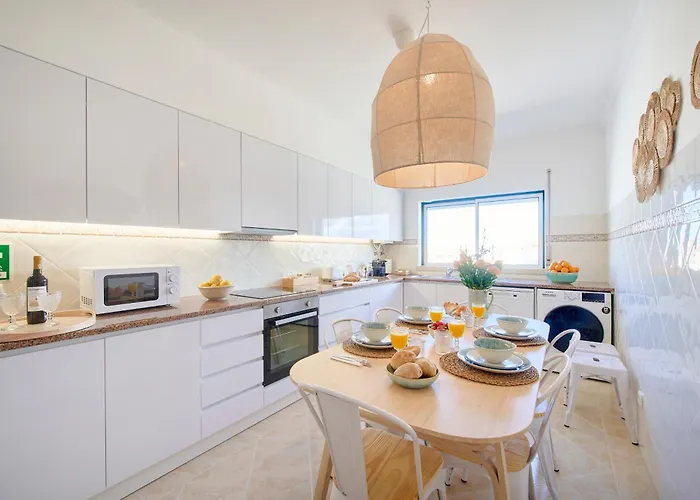 Vieira House With Sea View Апартаменты Виейра-де-Лейрия