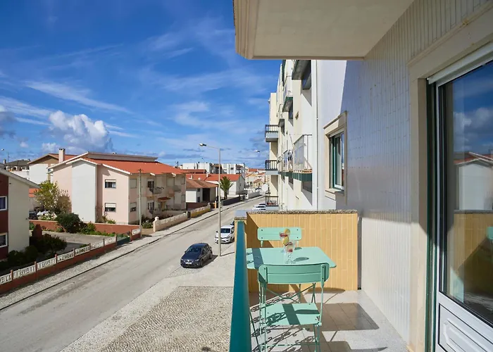 Апартаменты Vieira House With Sea View